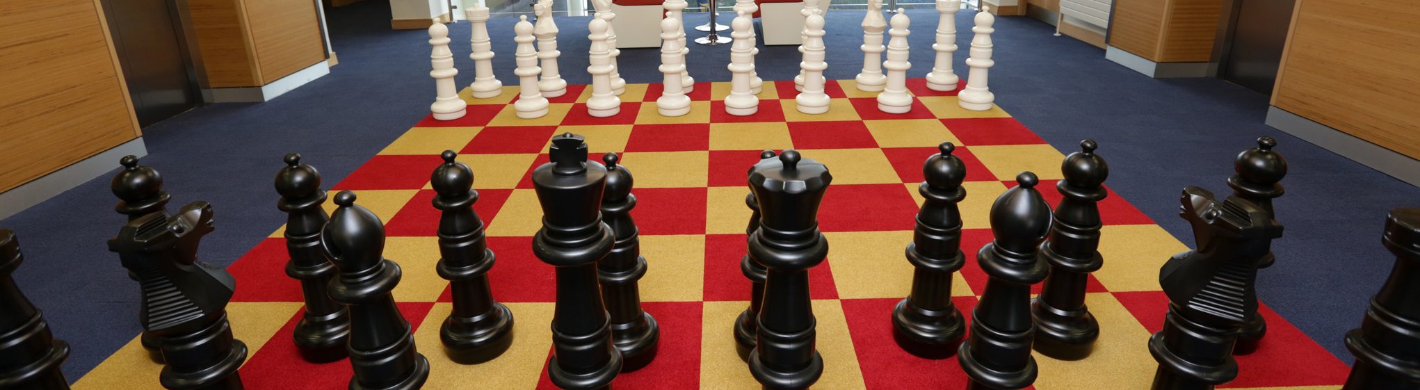 Guest comment: Autocracy vs Democracy: The chess game of history - The ...